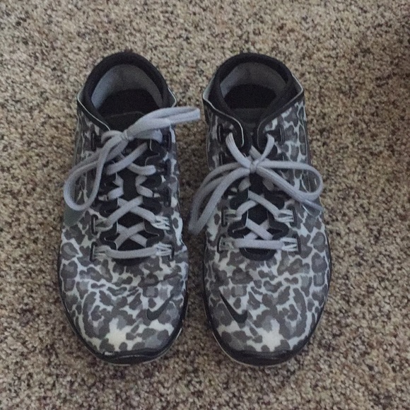 Nike Shoes - Women's Nike Free 5.0 Sneakers